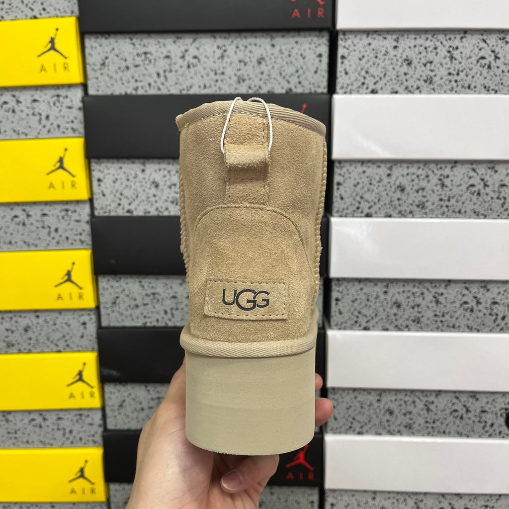 UGG Kallen Platform Ankle Boot – Suede Boot with Shearling Lining, Cord Lace Detail & Chunky Platform Sole in Mustard Seed