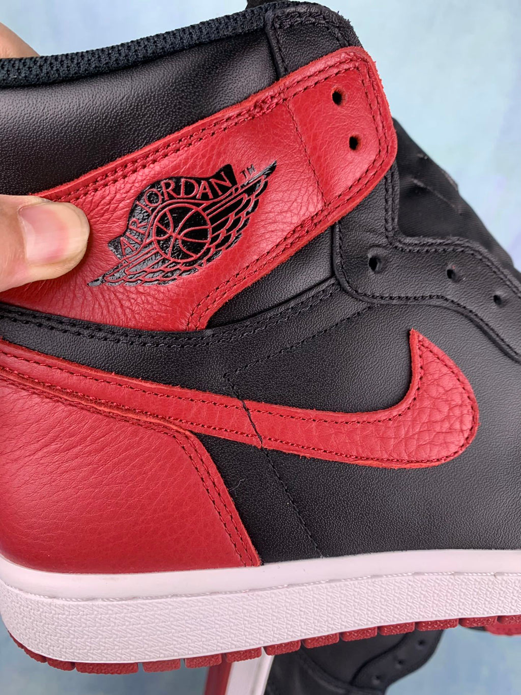Air Jordan 1 High Banned Black/Red 555088-001 Unisex Sneakers