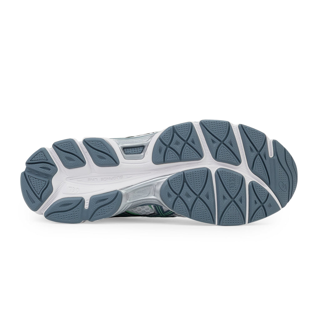 White / Ironclad Gel-Cumulus 16 Sneaker