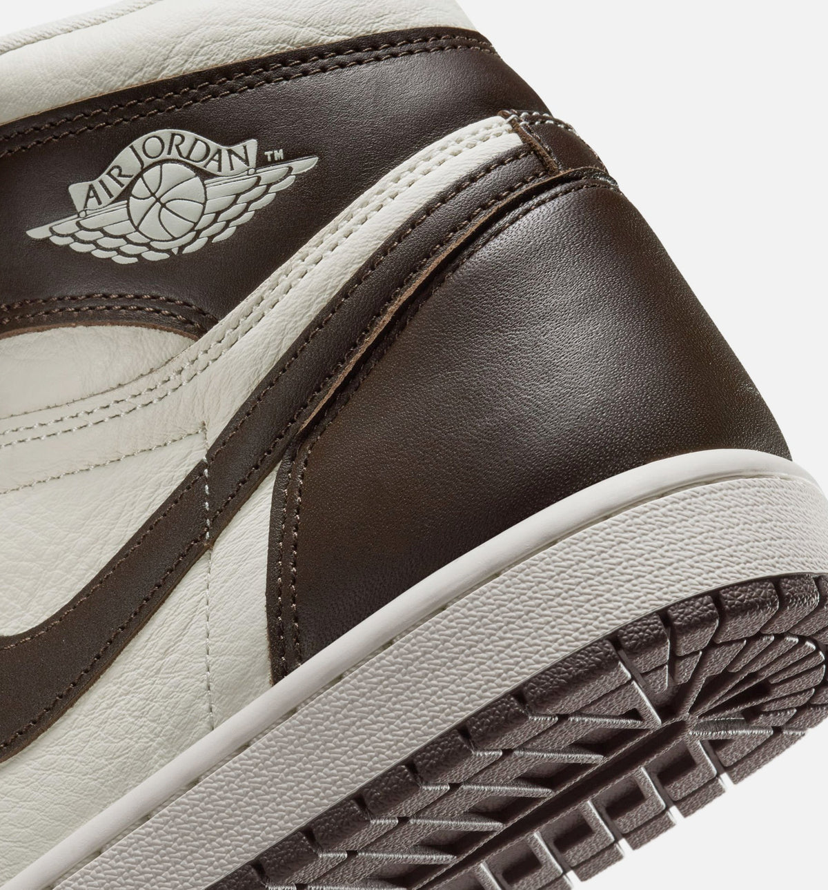 Air Jordan 1 Retro High OG Baroque Brown – Women's Lifestyle Shoe in Baroque Brown/Light Madder Root/Sail