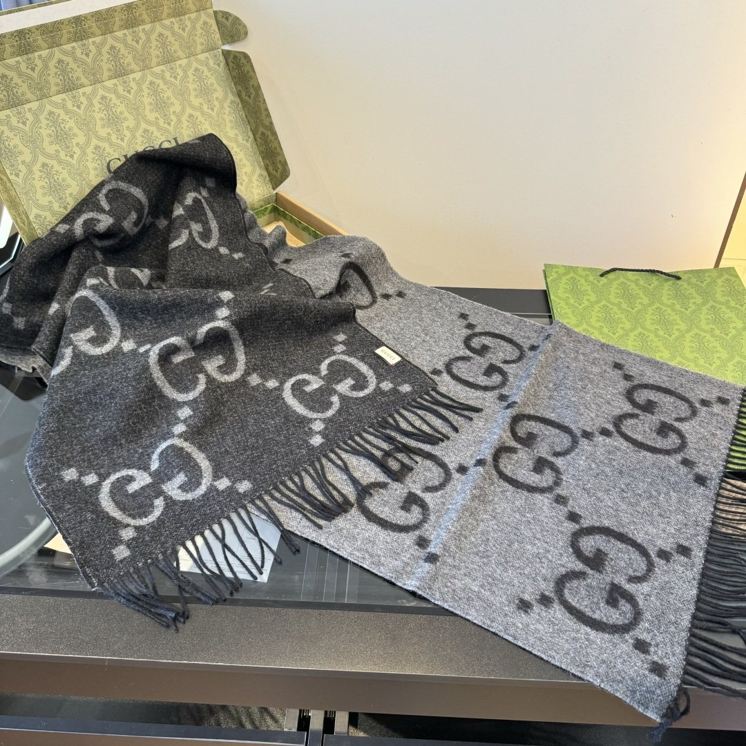 Gucci Reversible GG Fringed Scarf